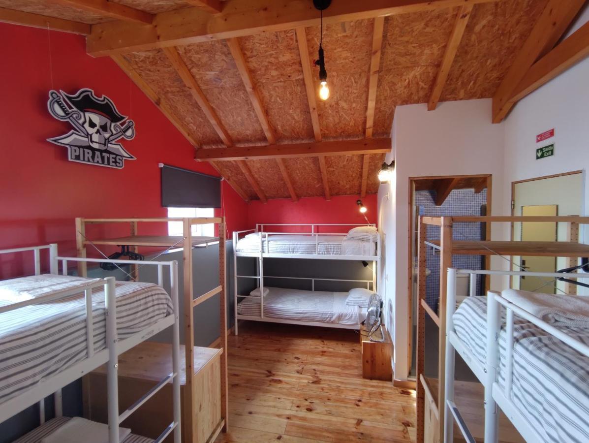 Sardines And Friends Hostel 04 ポボア・デ・バルジン エクステリア 写真