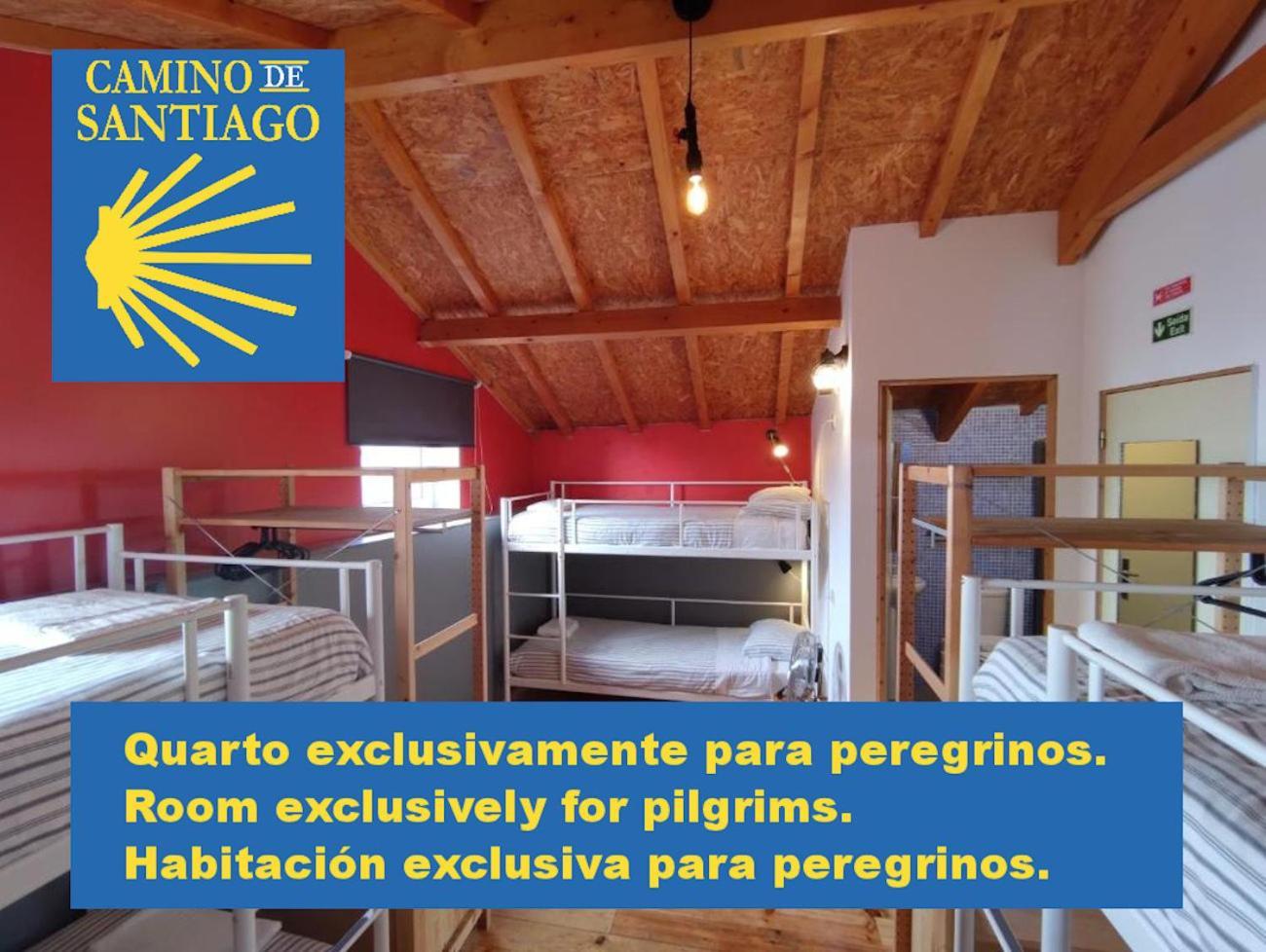 Sardines And Friends Hostel 04 ポボア・デ・バルジン 部屋 写真