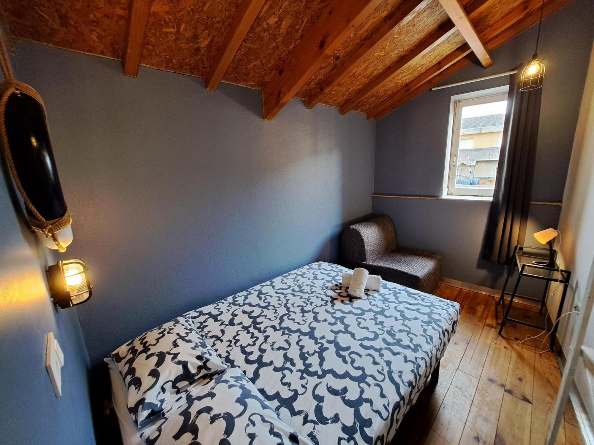 Sardines And Friends Hostel 04 ポボア・デ・バルジン 部屋 写真